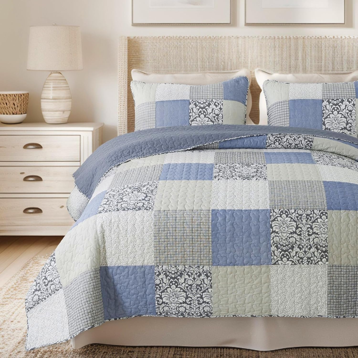 Sweet Dreams Cotton Quilt Set - King Size with 2 Shams, Pieced Patchwork Bedding in Blue and Gray, Country Style Farmhouse Quilted Bedspread
