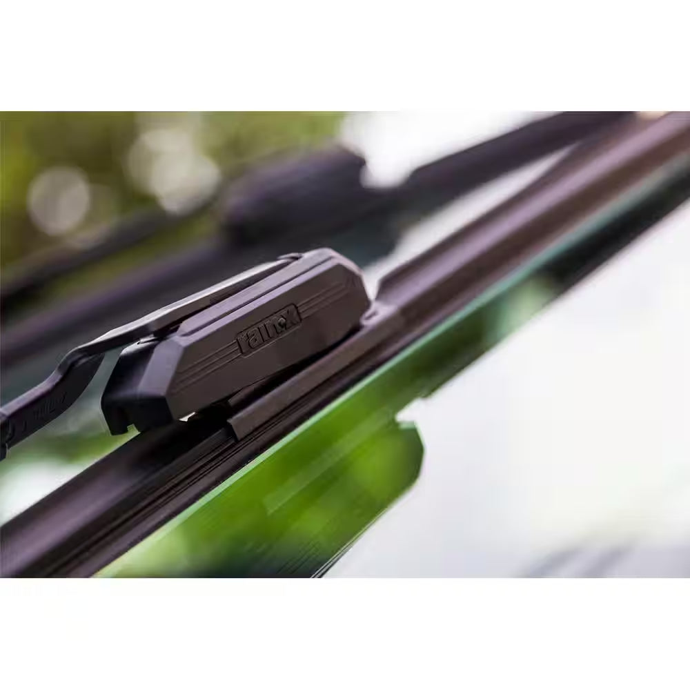 18 In. Latitude 2-In-1 Water Repellency Wiper Blade